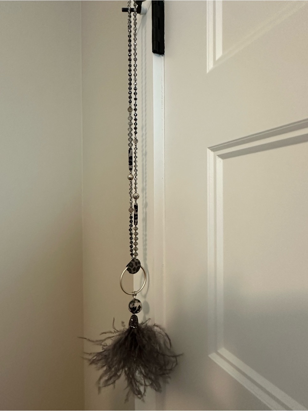 Feather Tassel Beaded Necklace - Gray